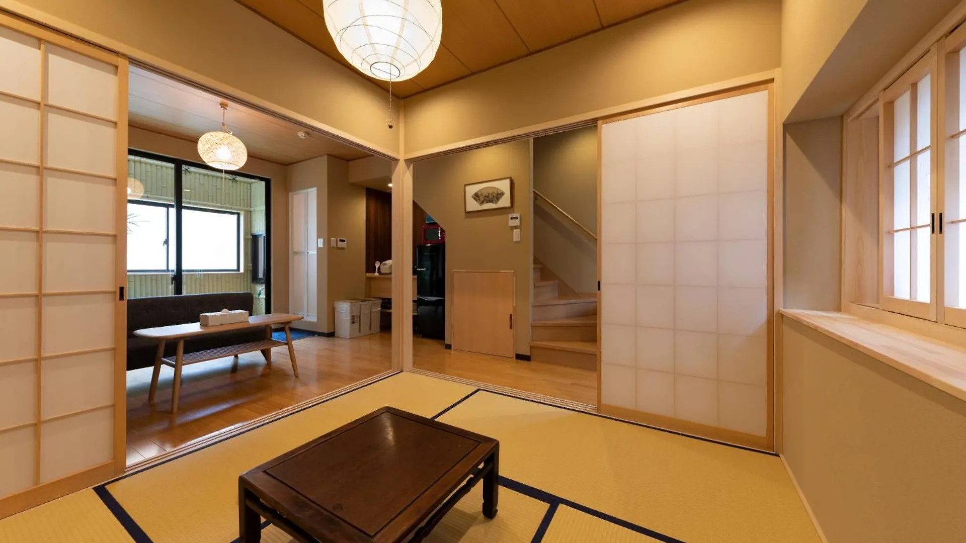 Shirakabanoyado - Shiokusa Osaka Japón